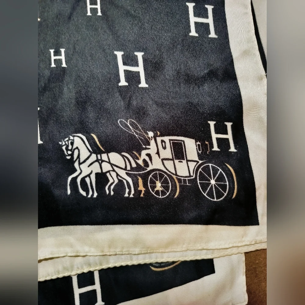 H-Print Monogram With Horse & Carriage Motif Scarf - Black, Cream & Gold 26x26